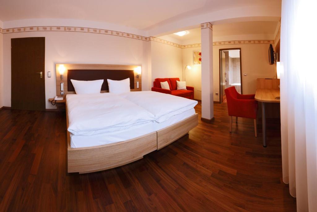 Hotel Fortuna Kirchzarten Phòng bức ảnh